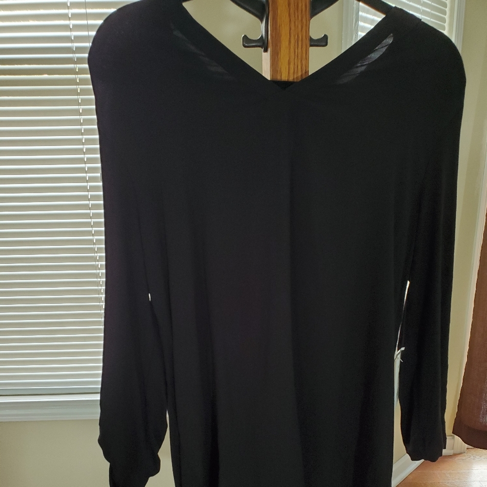 DLEIONE WOMEN'S TOP SIZE M